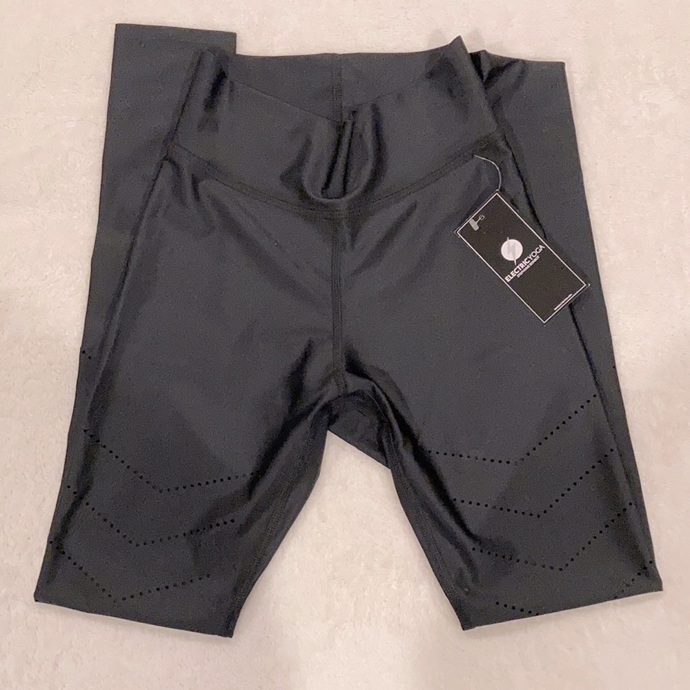 NWT Electric Yoga Laser Cut Black Leggings sz. Sm